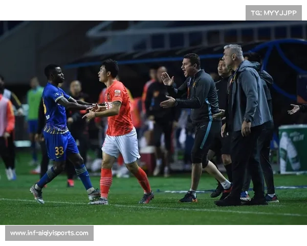 北京江苏冲突裁判控场，比赛多次中断